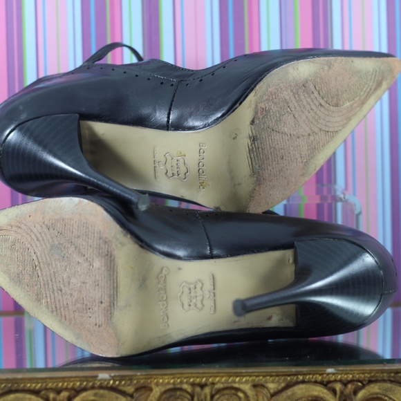 Bandolino Black Leather Heels - Picture 15 of 16